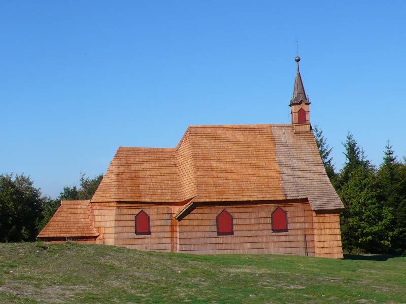 Dřevěný horský kostel na Prašivé